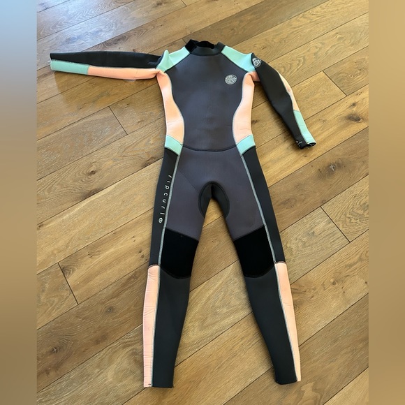 Rip Curl Other - Rip curl wetsuit. No tags guessing XS/S